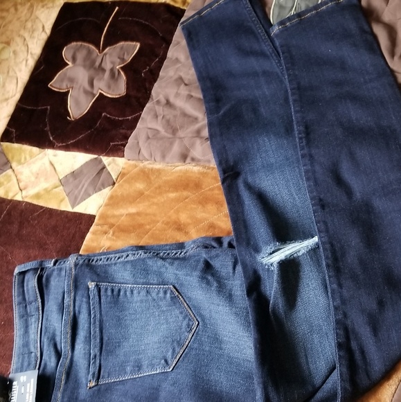 "NEW DENIM JEANS" Holister skinnies - Picture 3 of 3
